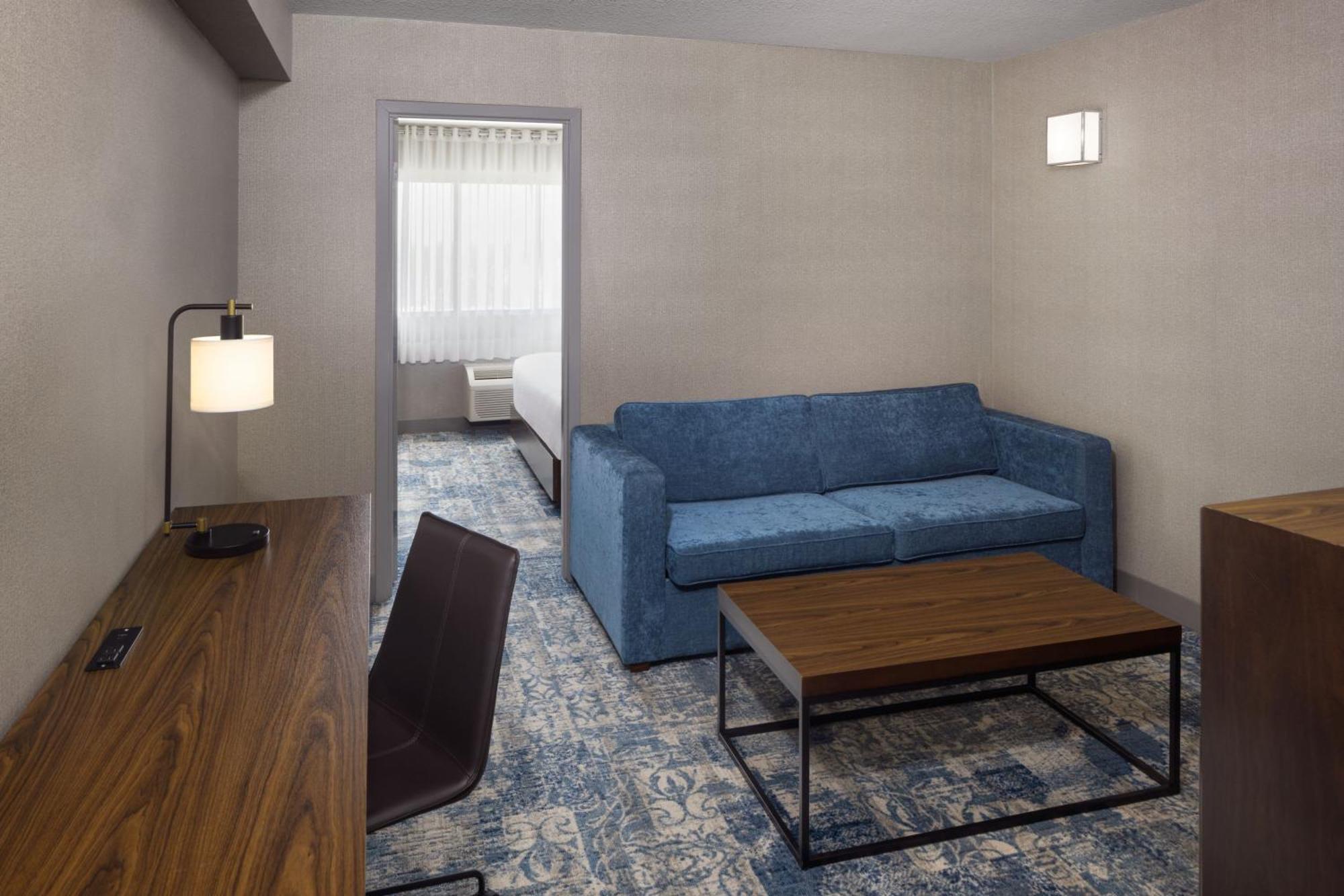 Four Points By Sheraton Edmonton South מראה חיצוני תמונה