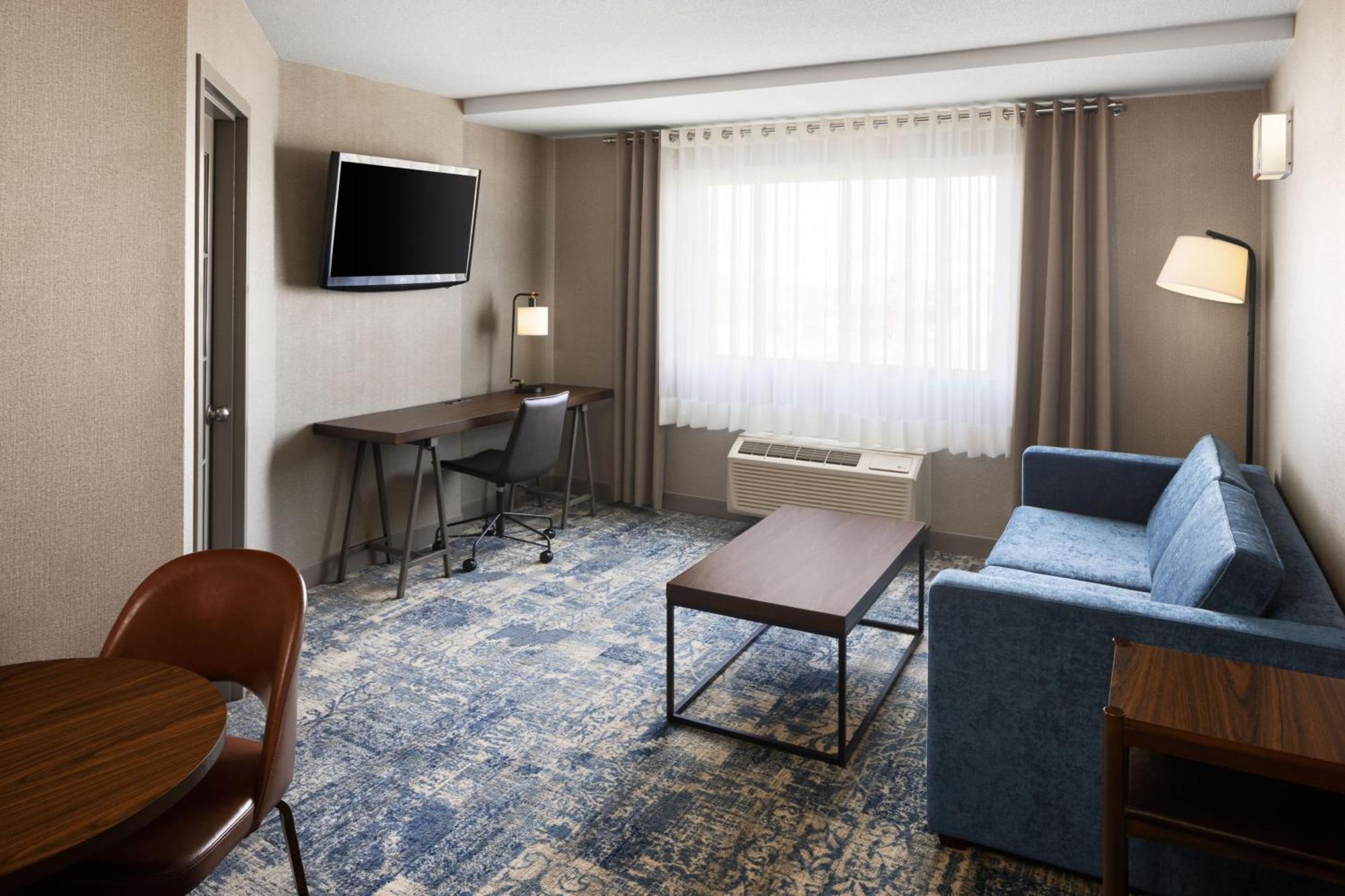Four Points By Sheraton Edmonton South מראה חיצוני תמונה