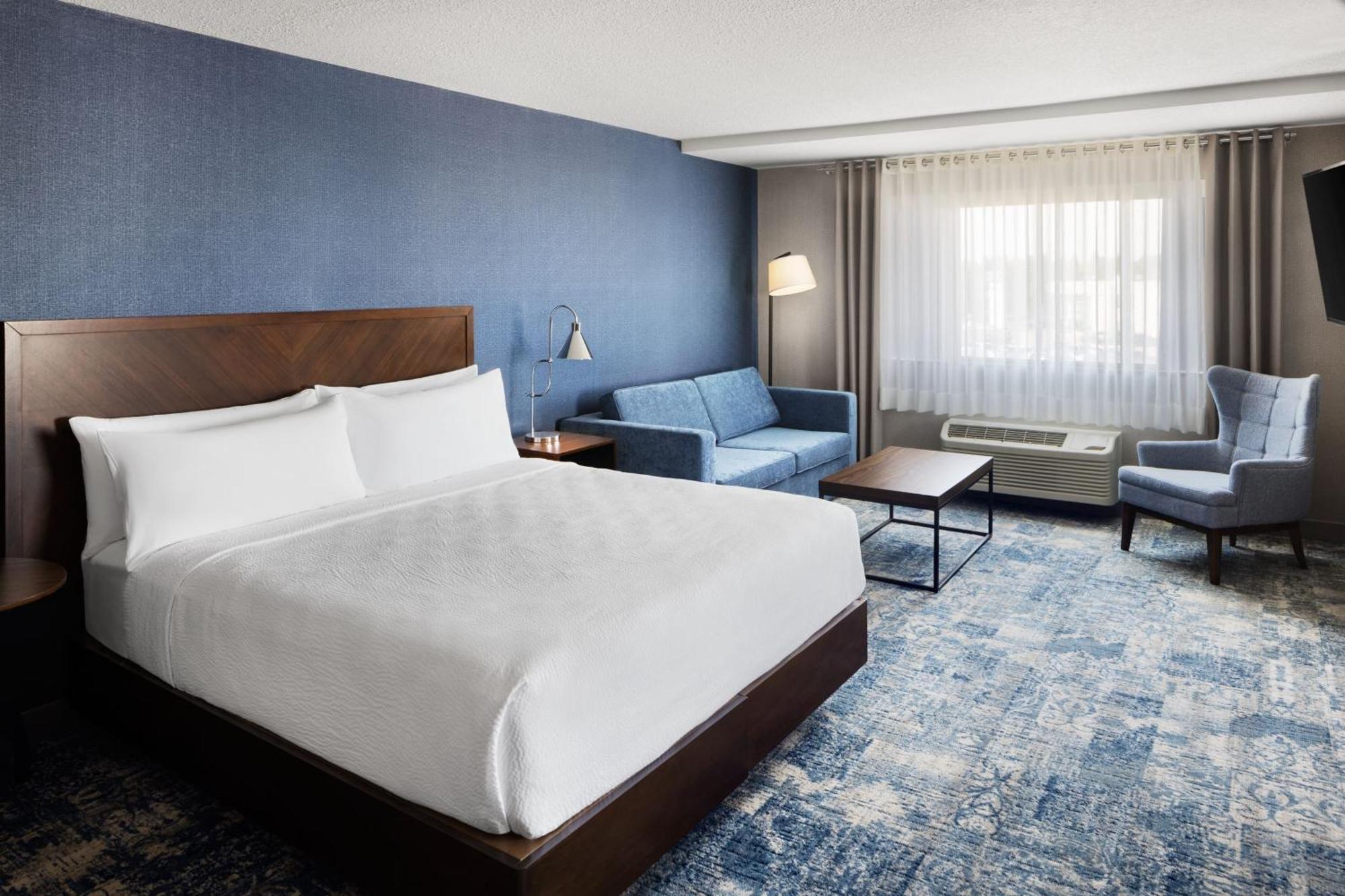 Four Points By Sheraton Edmonton South מראה חיצוני תמונה