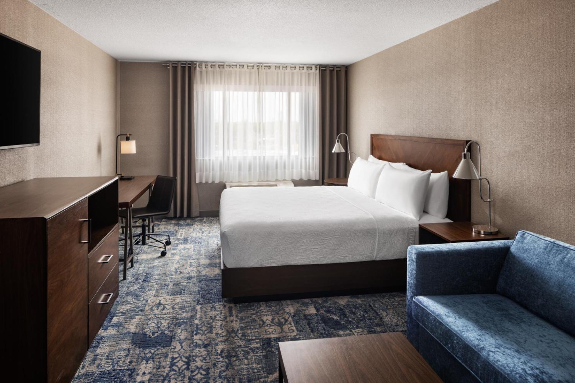 Four Points By Sheraton Edmonton South מראה חיצוני תמונה