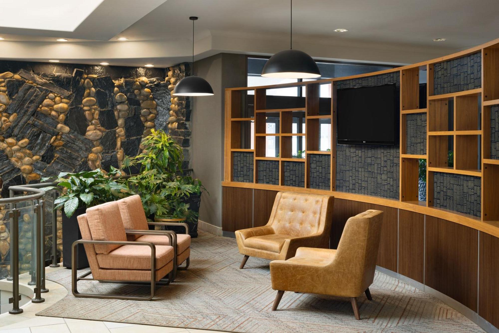 Four Points By Sheraton Edmonton South מראה חיצוני תמונה