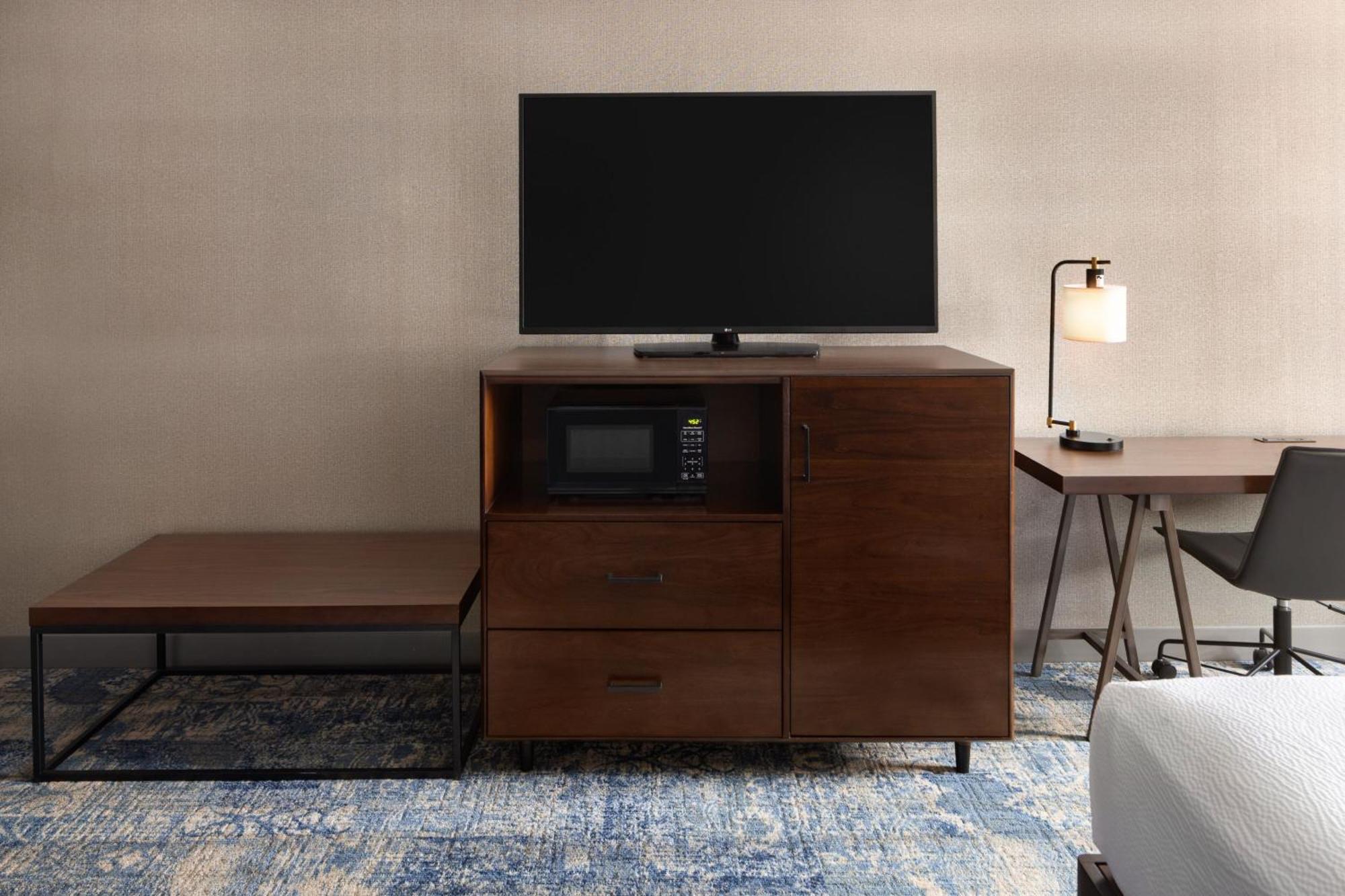 Four Points By Sheraton Edmonton South מראה חיצוני תמונה