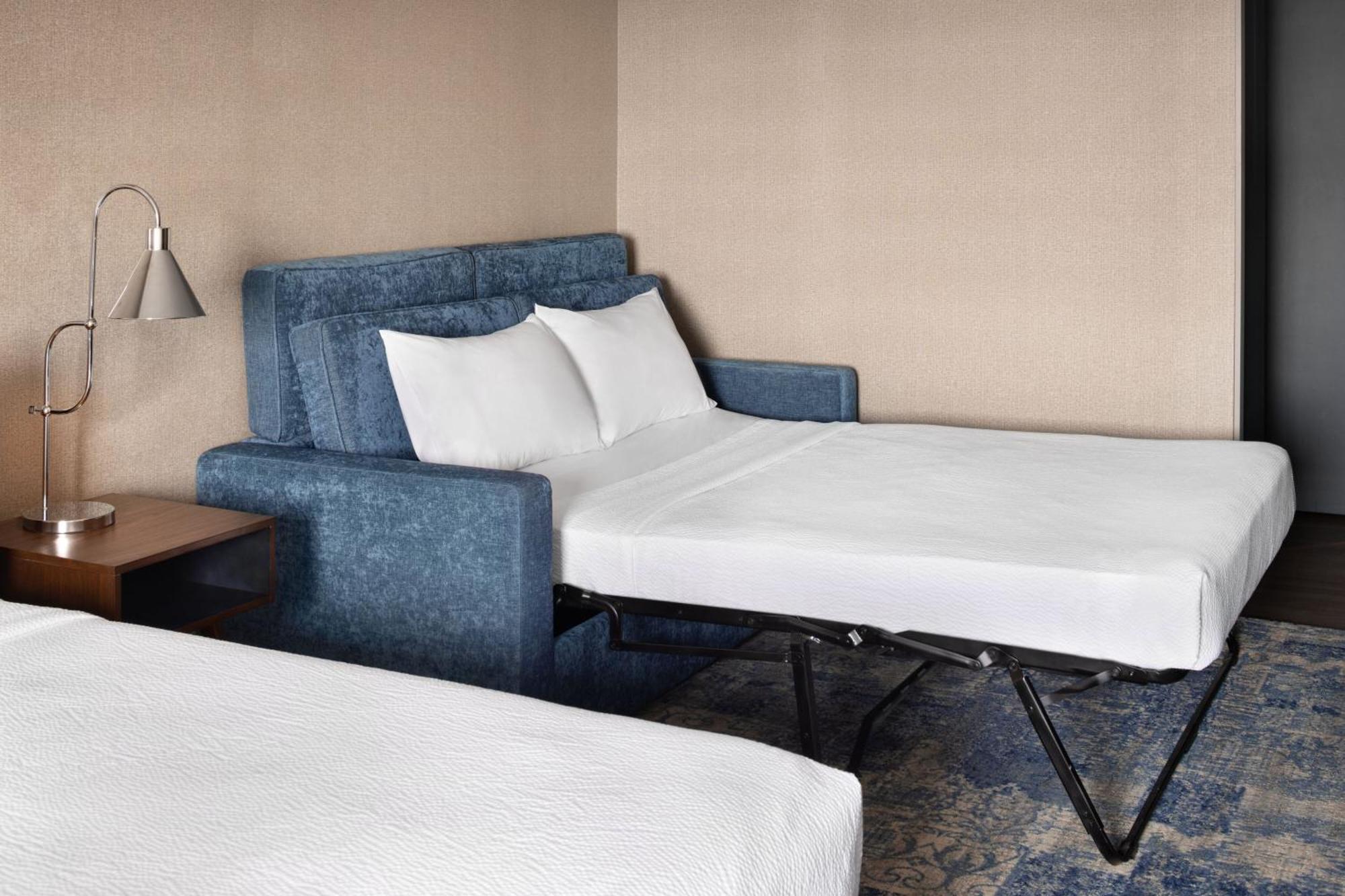 Four Points By Sheraton Edmonton South מראה חיצוני תמונה