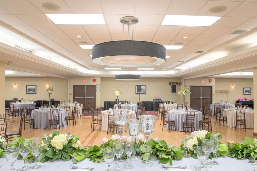 Four Points By Sheraton Edmonton South מתקנים תמונה